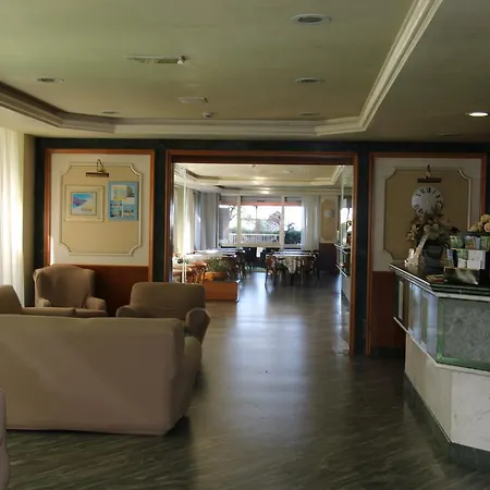 Hotel Boston 3*