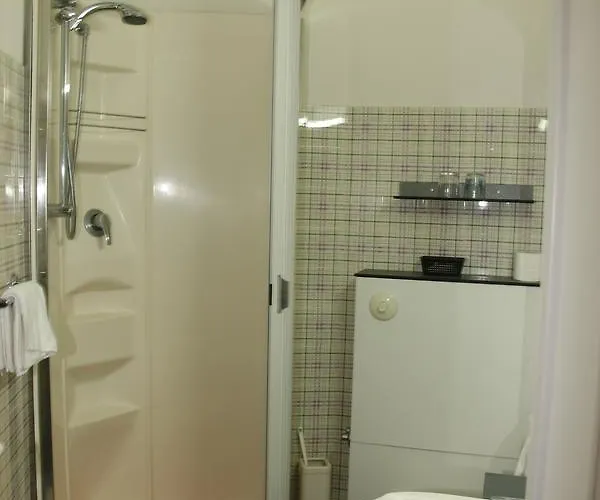 Boston 阿尔巴·阿德里亚蒂卡